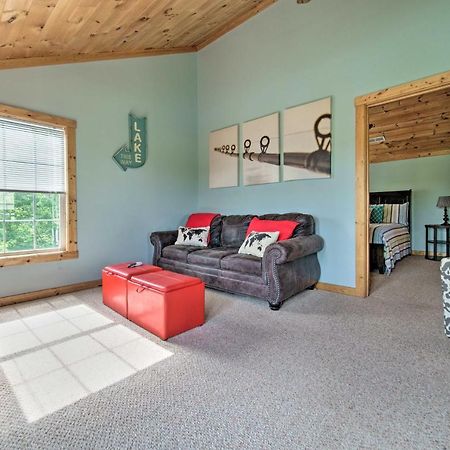 Sevierville Lake House With Deck And Foosball Table! Екстер'єр фото