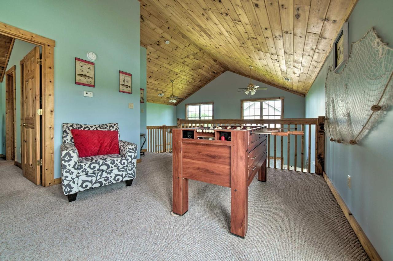 Sevierville Lake House With Deck And Foosball Table! Екстер'єр фото